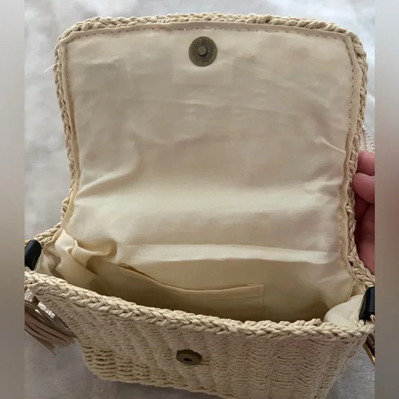 Spring/Summer 🌸 Cream Woven Shoulder Bag Adjustable Strap - Picture 6 of 6